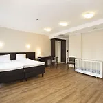 Hestia Barons Old Town 4*