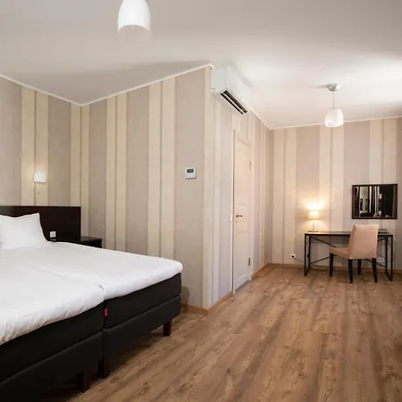 호텔 Hestia Barons Old Town 4*