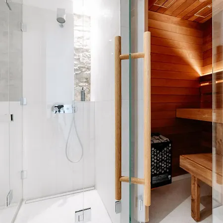 Hestia Barons Old Town 호텔 4*