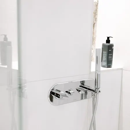 호텔 Hestia Barons Old Town 4*