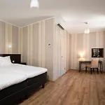 Hotell Hestia Barons Old Town 4*