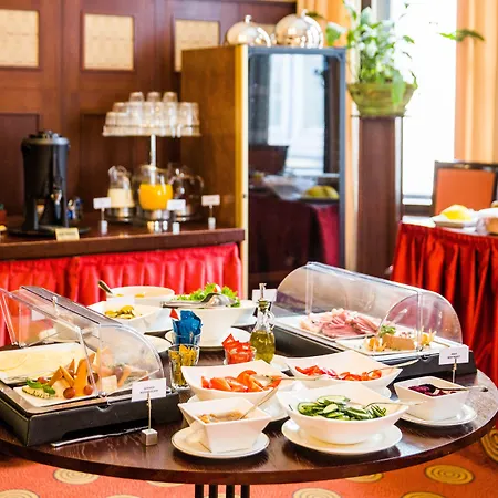 Hestia Barons Old Town Hotel