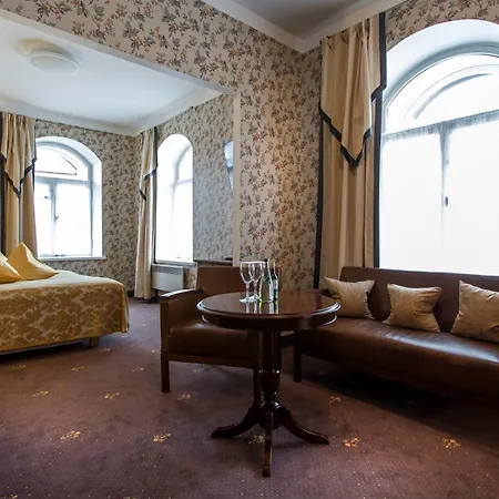 Hotel Hestia Barons Old Town 4*