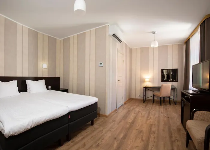 Hotell Hestia Barons Old Town 4*