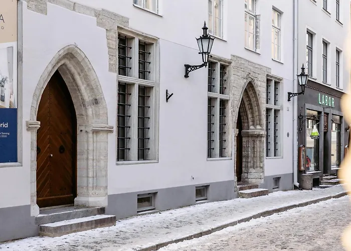 Hestia Barons Old Town Hotel Talin