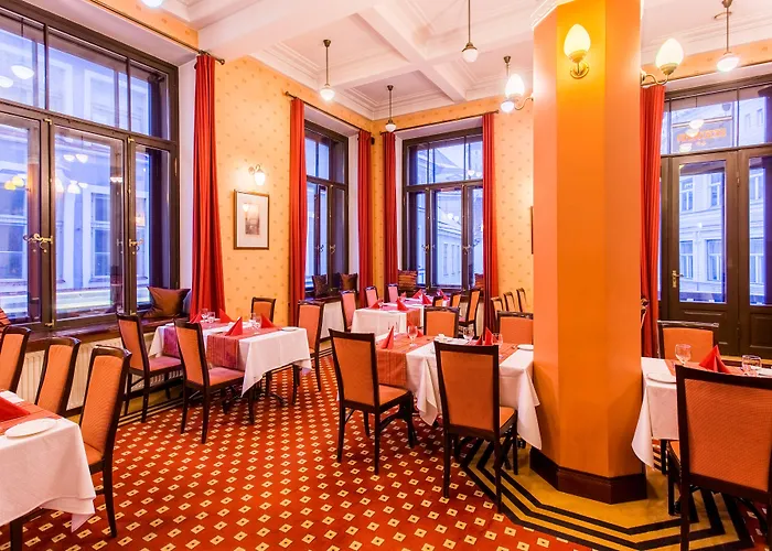 Hestia Barons Old Town 4*