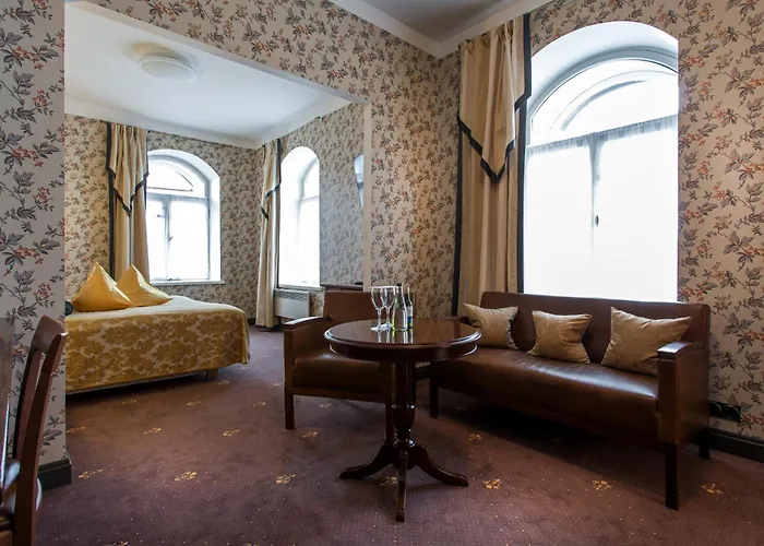 Hotel Hestia Barons Old Town 4*