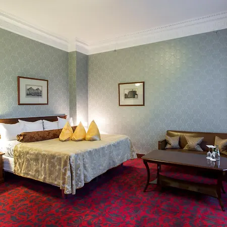 Hestia Barons Old Town Hotel